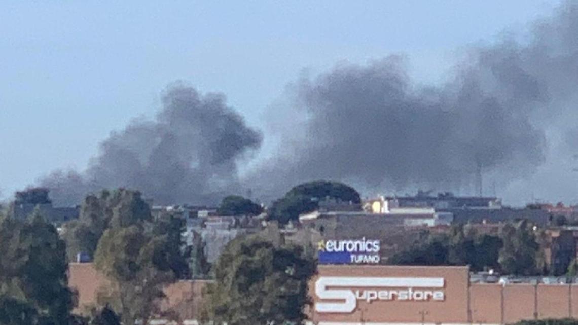 Gigantesco incendio all'interno dell'azienda Stradaioli