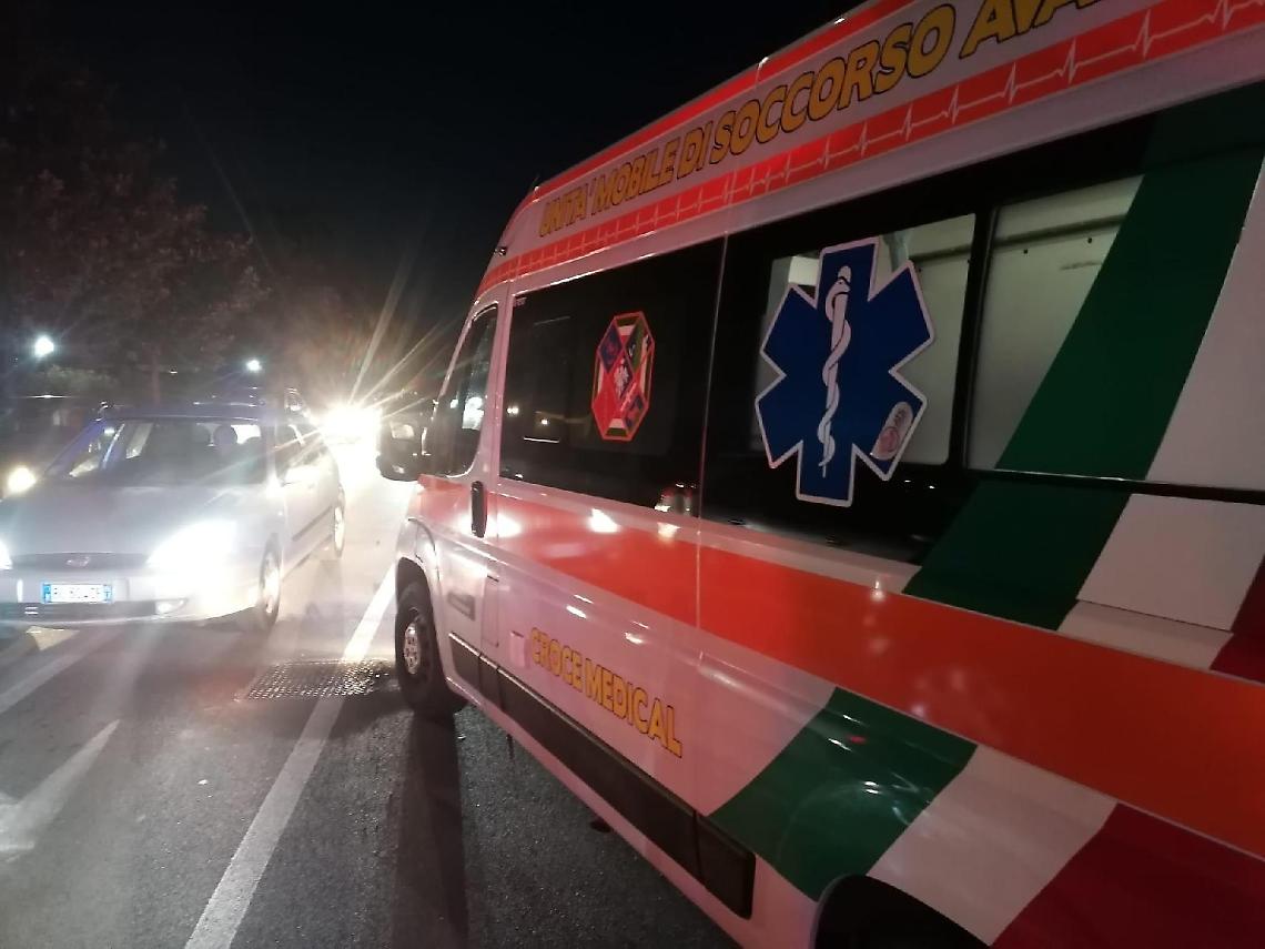 Minorenne investito da un'auto in centro: è in codice rosso