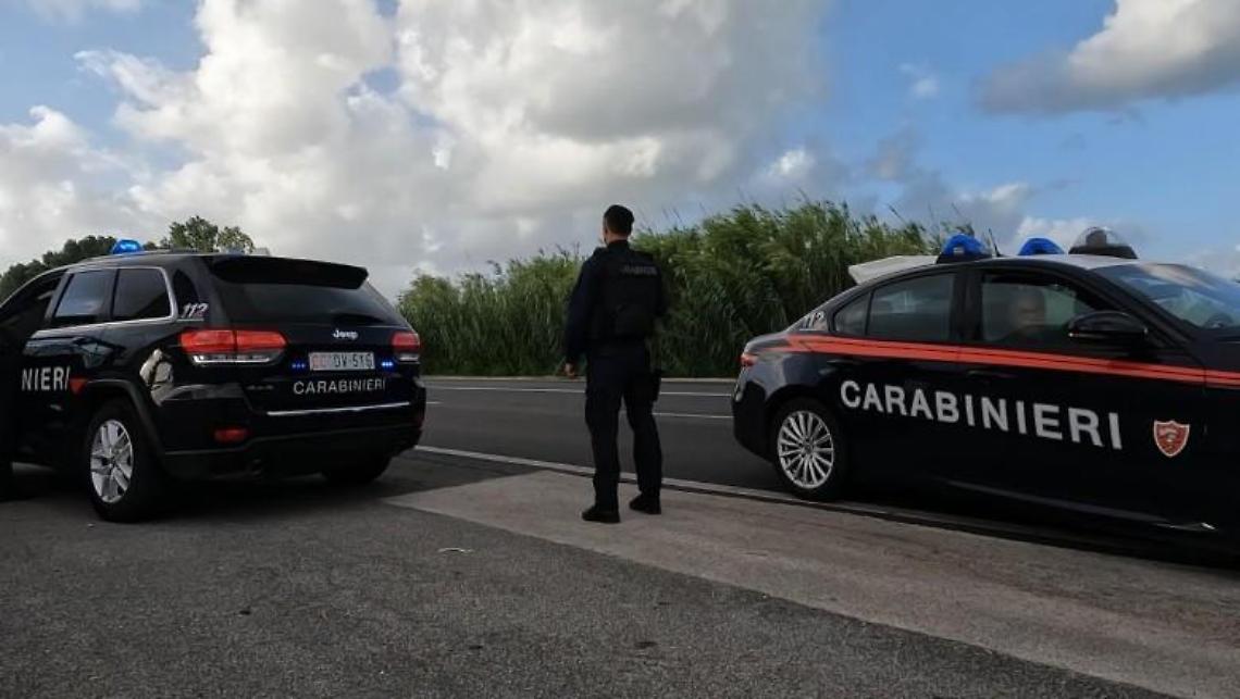 Furti in casa e scippo, carabinieri sulle tracce dei ladri
