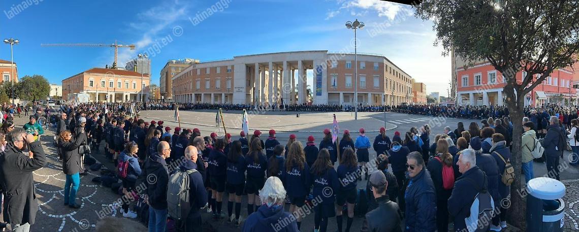 La colorata e allegra "invasione" degli scout in piazza del Popolo