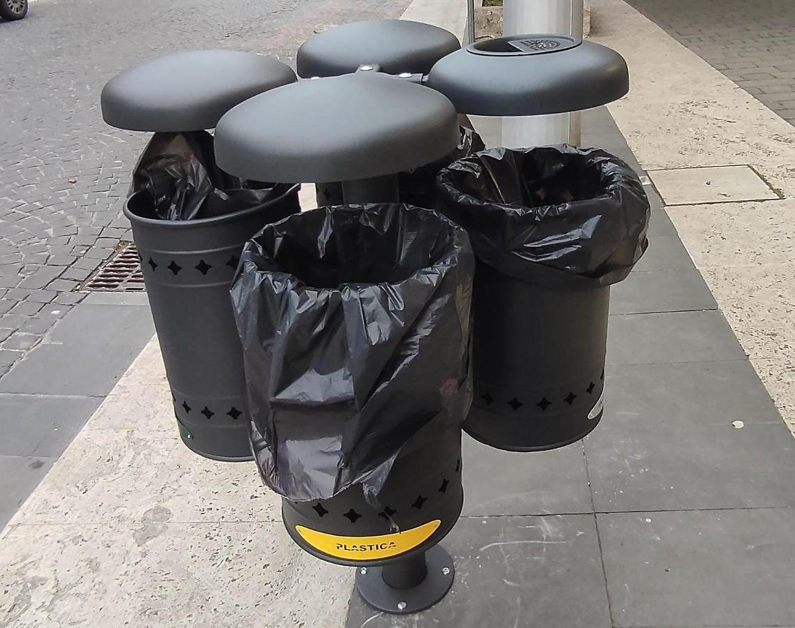 Nuovi cestini per avere un centro più decoroso e pulito