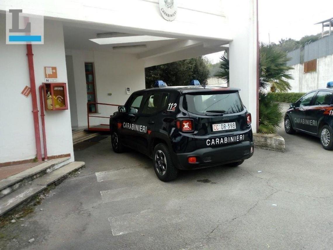 Viola per 4 volte il divieto di avvicinamento, arrestato 53enne