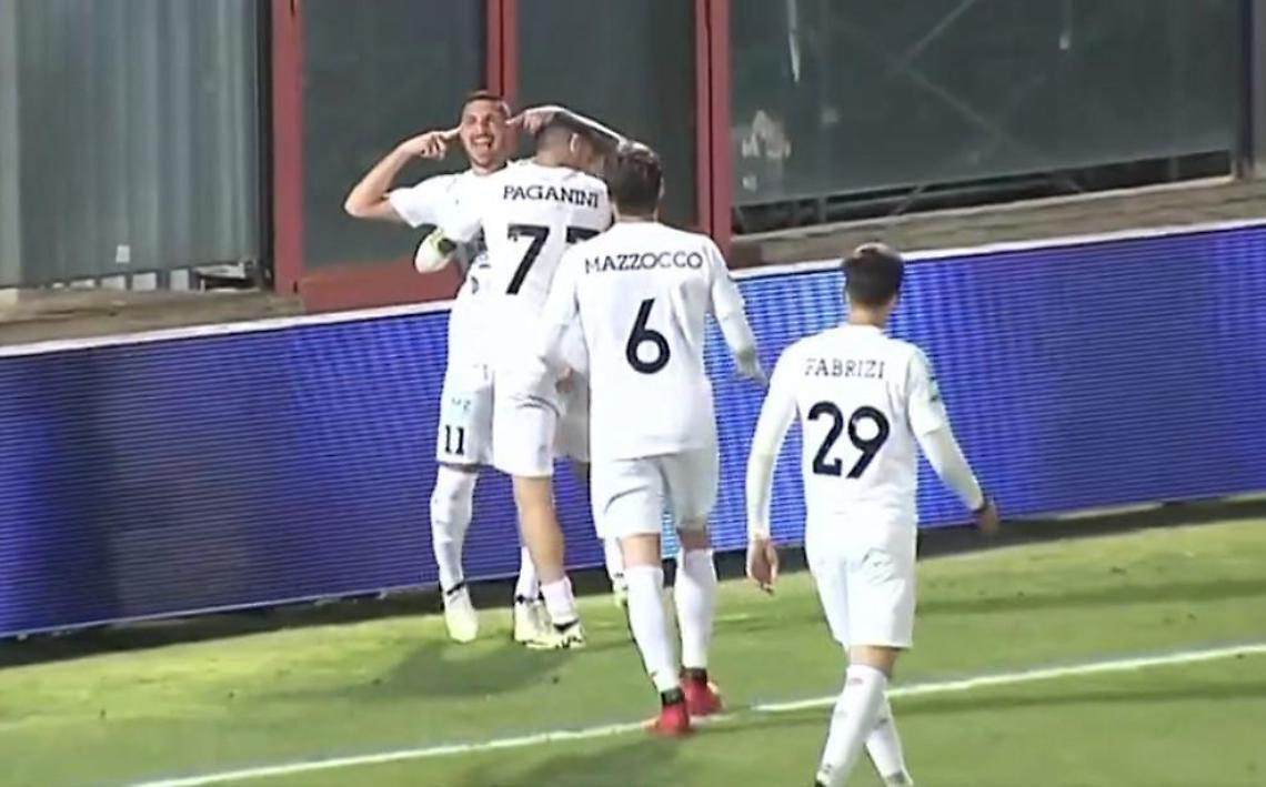 Un Latina autoritario sbanca Crotone grazie ad un grande secondo tempo