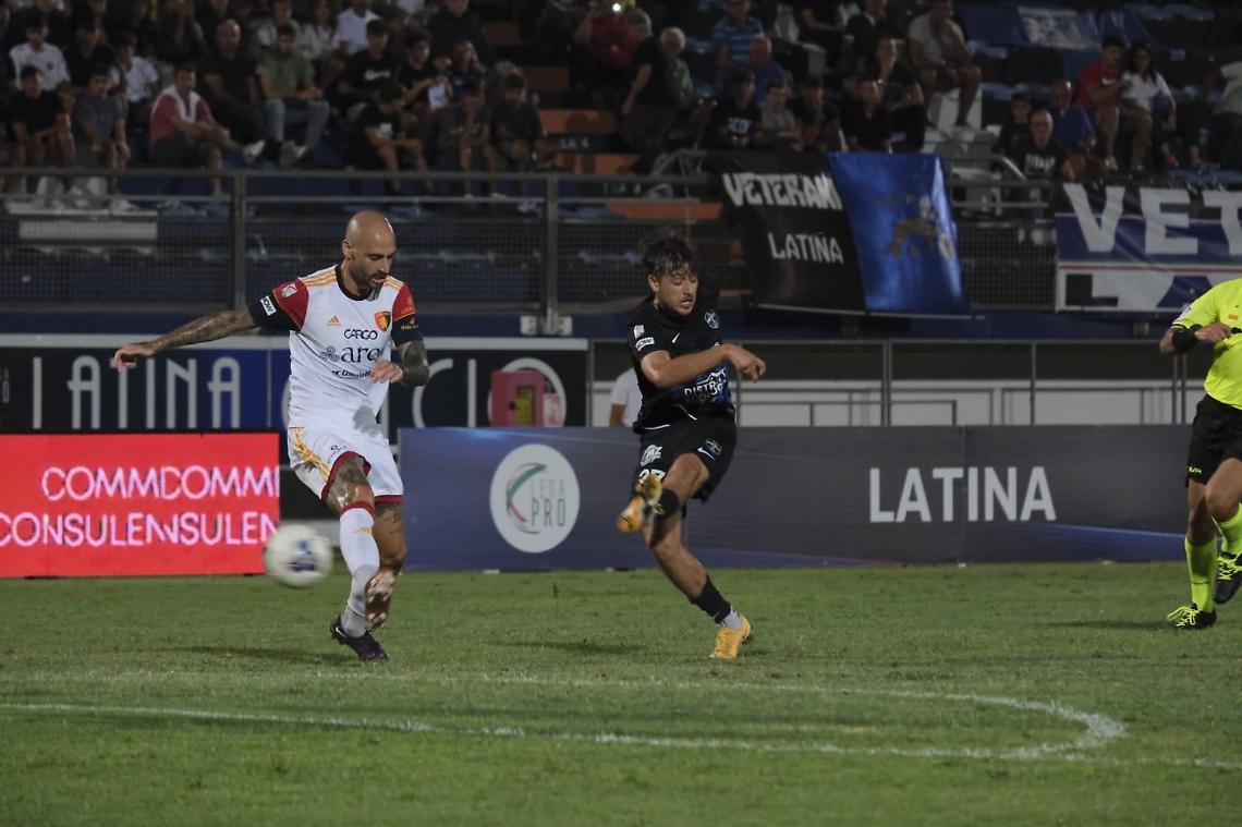 Latina - Foggia 3-0 12'pt Marino, 24'st Fabrizi; 48'st rig. Fella  [LIVE]
