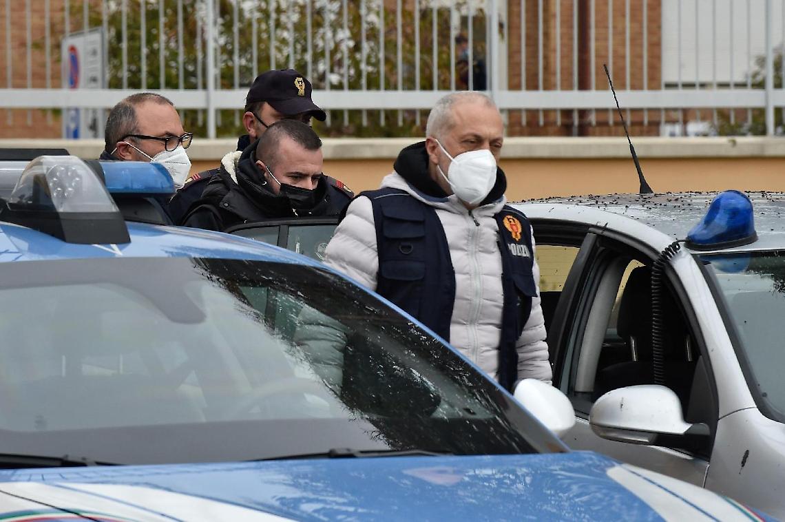 Droga ai Travali, domiciliari per Cornici