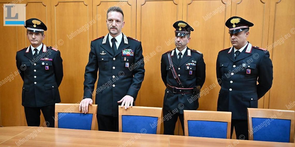 Il pusher conteso a colpi di pistola nascondeva droga e soldi