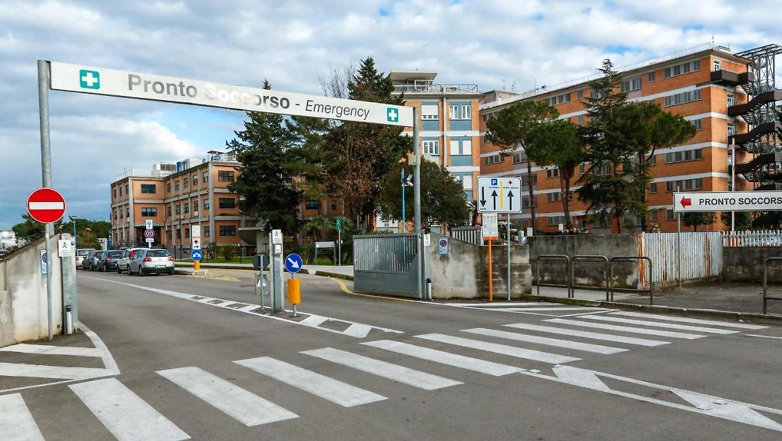 Nuovi posti letto a disposizione del Goretti, via libera dalla Regione