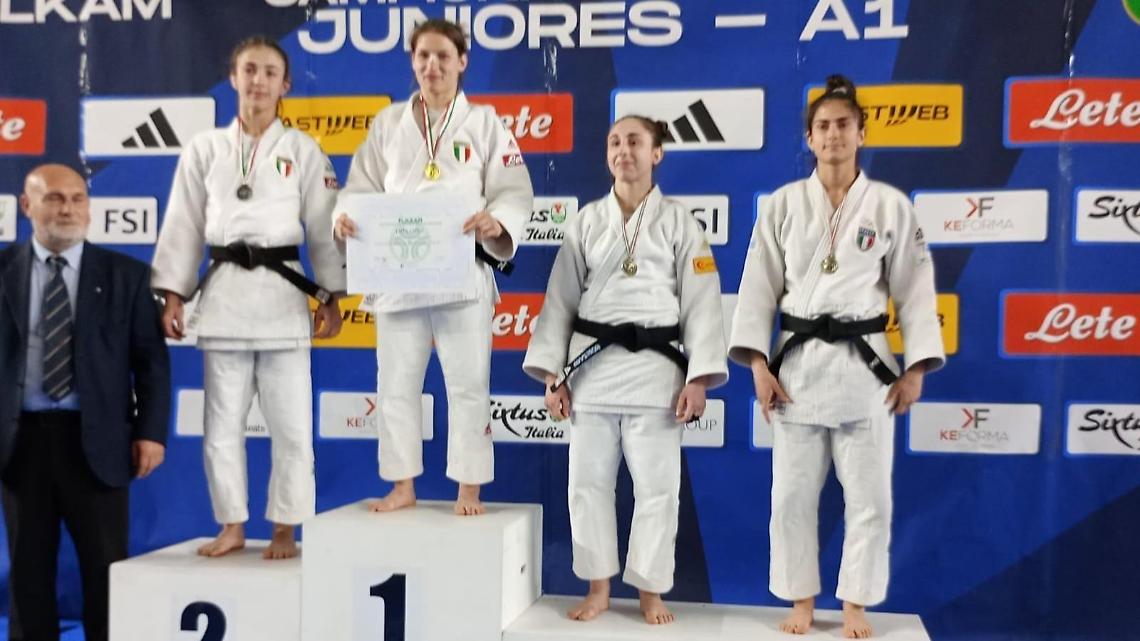 Gaia Stella sul gradino più alto del podio ai campionati italiani di Judo