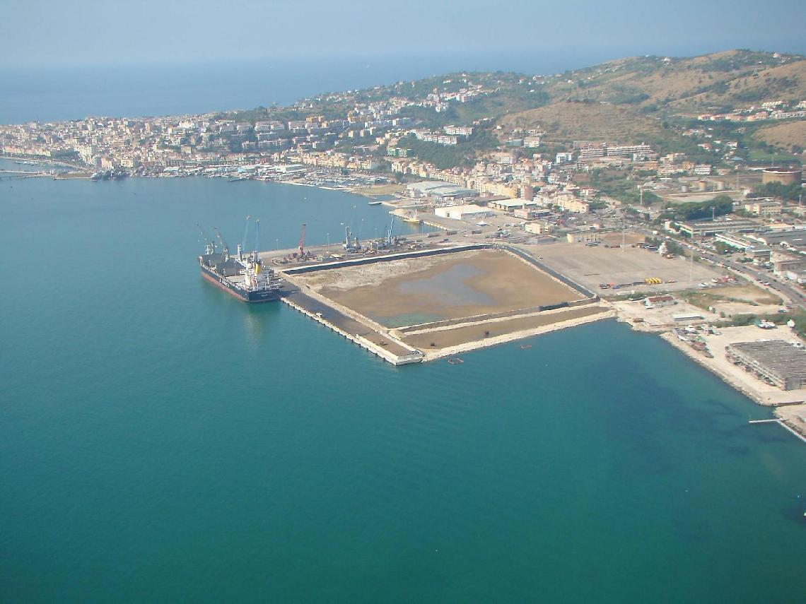 Gli operatori portuali: "Fondamentale il collegamento stradale Tirreno-Adriatico"