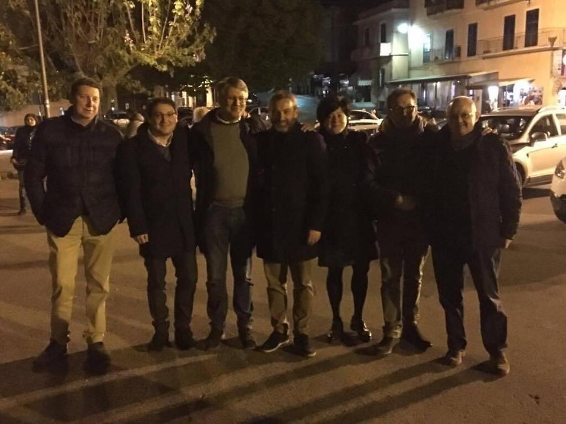 Primarie del centrosinistra per il sindaco, i cittadini scelgono Mauro De Lillis (Pd)