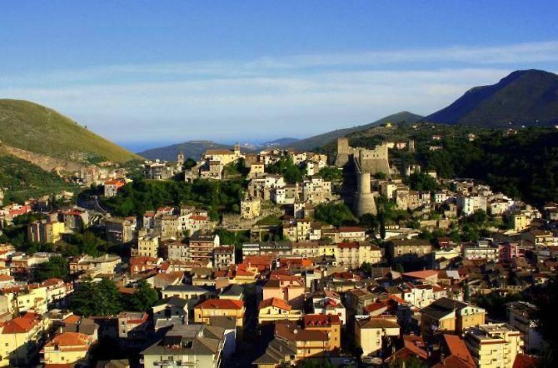 Sprar, il Comune cerca partner privati per fornire buoni acquisto ai 25 rifugiati accolti in paese