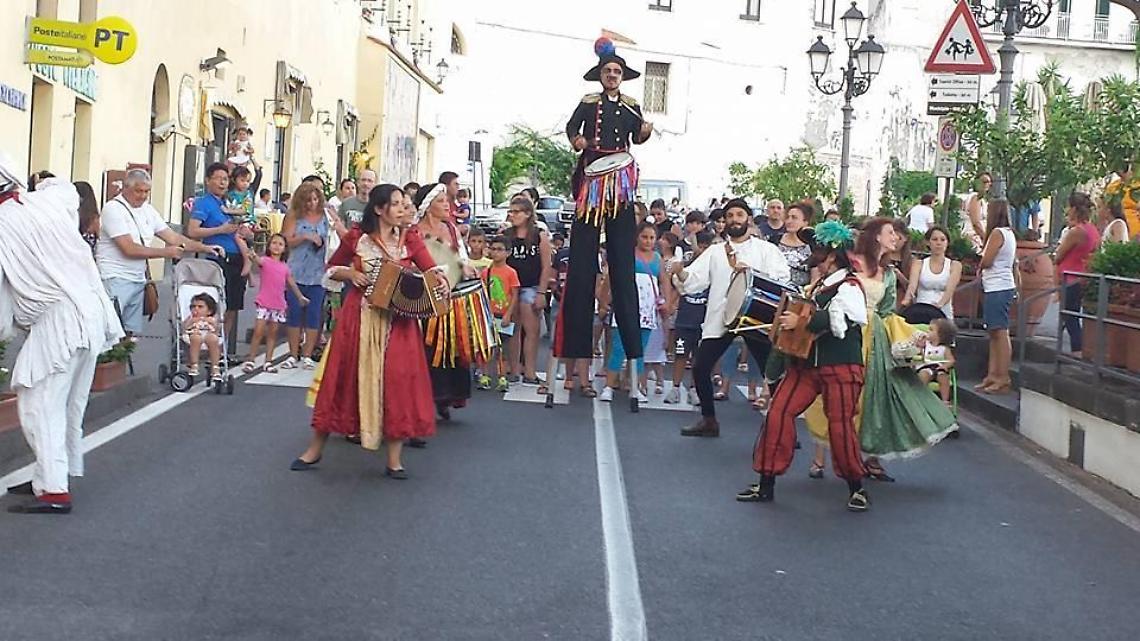 "Teatrinstrada", prende il via domenica prossima il festival delle arti sul lungomare di Scauri