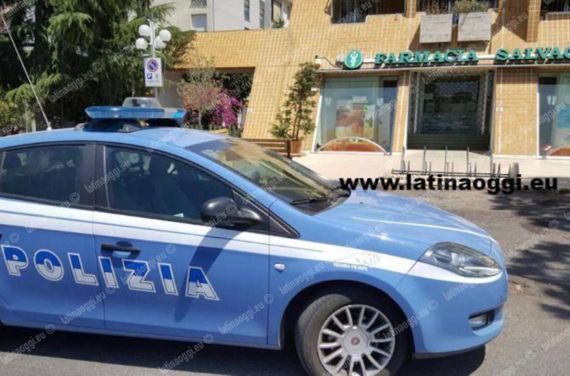 Rapina alla farmacia Salvagni di via dell'Agora l'estate scorsa, arriva una doppia condanna