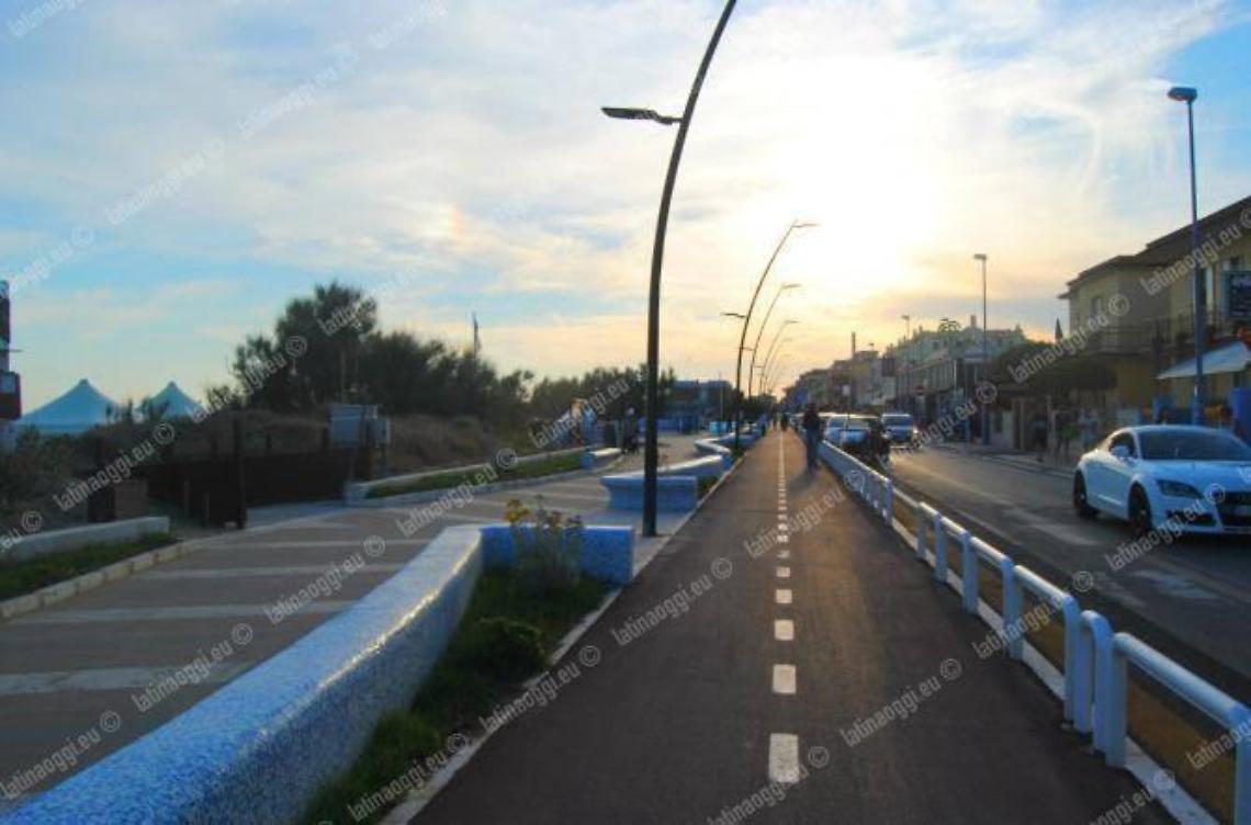 Il mercatino estivo al lido raddoppia: 24 postazioni a Foceverde e 13 a Vasco De Gama