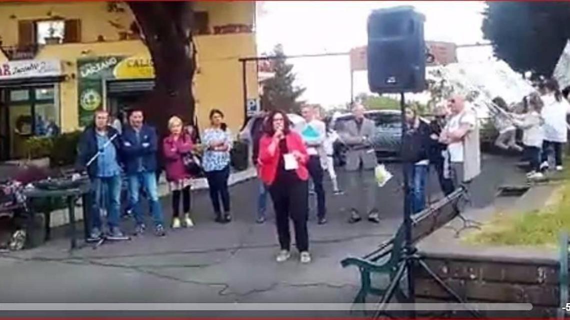 "Lariano deve essere liberata", il grido di Sabrina Verri nel comizio di presentazione