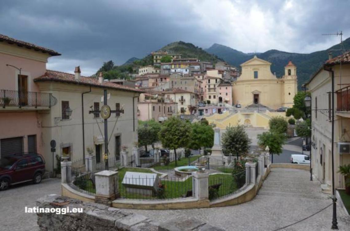 Un gemellaggio con Tivoli grazie al centro anziani, patto d'amicizia tra gli iscritti