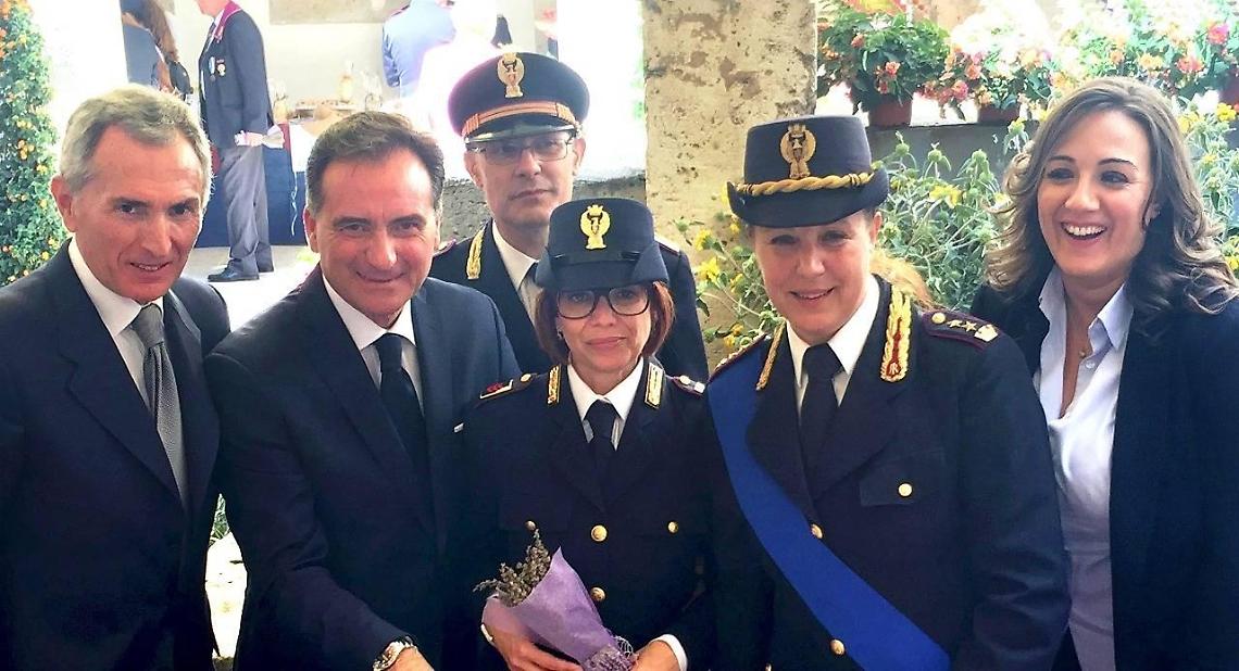 Cittadinanza onoraria alla poliziotta che ha perso l'intera famiglia nel terremoto di Amatrice