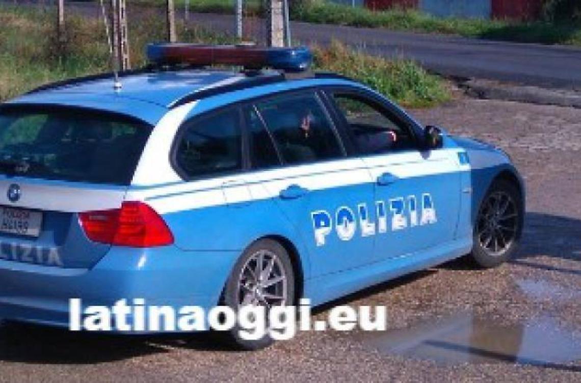 Dopo una culla anche uno stendino in mezzo alla Pontina. Gli strani ritrovamenti della Polizia