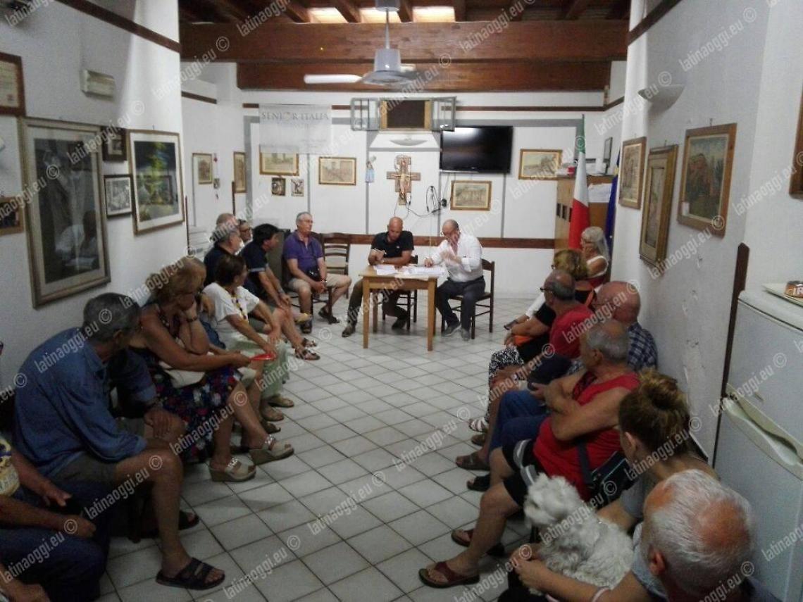 Isola pedonale e divieti, &egrave; bagarre nel centro storico. La rivolta degli scooteristi