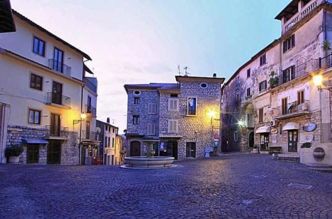 Progetto per le imprese, il Comune convoca i commercianti per "Lenola nel cuore"