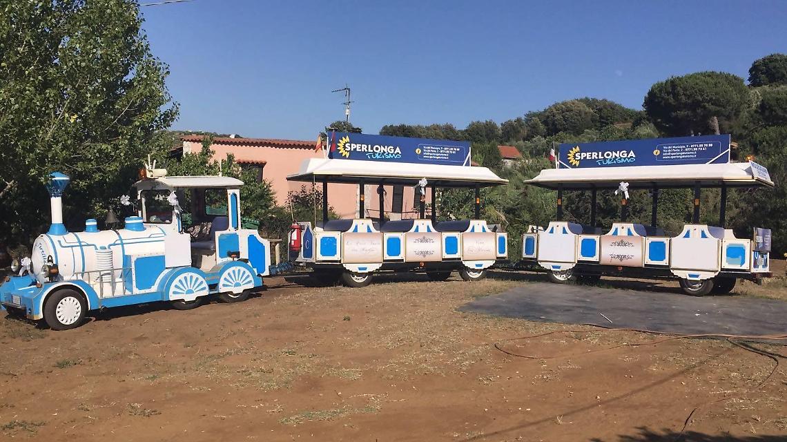 Un &ldquo;trenino&rdquo; targato Sperlonga Turismo per le vie del Borgo, parte il servizio in paese