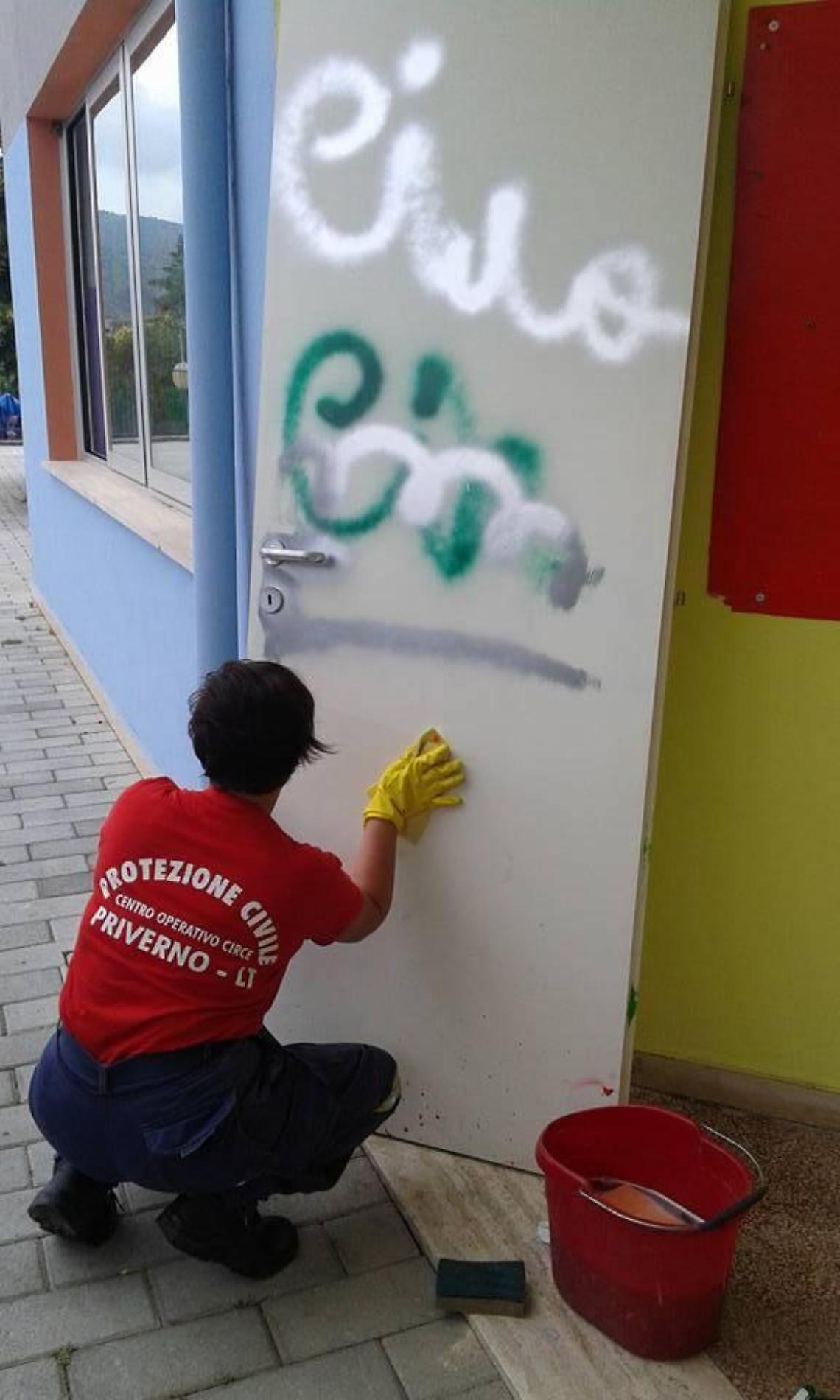 Atti vandalici nella scuola Don Andrea Santoro, denunciato dai carabinieri un 19enne