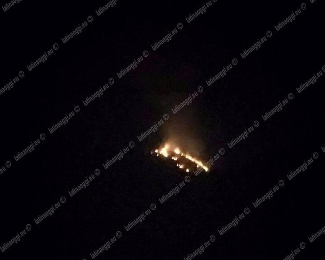 Emergenza incendi a Terracina, ora l'allarme del Movimento 5 Stelle locale per i roghi