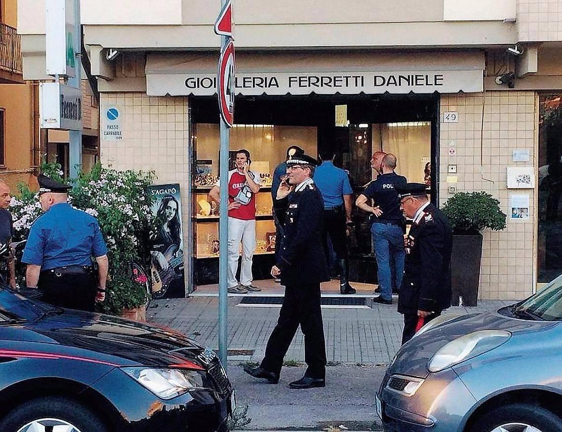 Tentata estorsione per pagare i funerali del fratello, arrestato Massimiliano Bernardi