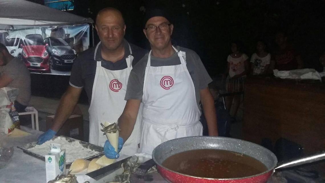 La tradizione del "Cuoppo" di alici fritte rivive per la Festa del Mare di Terracina