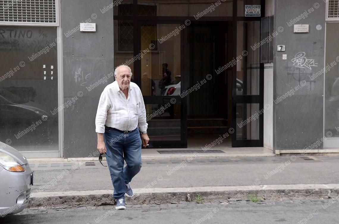 Dopo tanta attesa arriva l'atto costitutivo del Latina Calcio 1932. Il presidente &egrave; Nando Leonardi