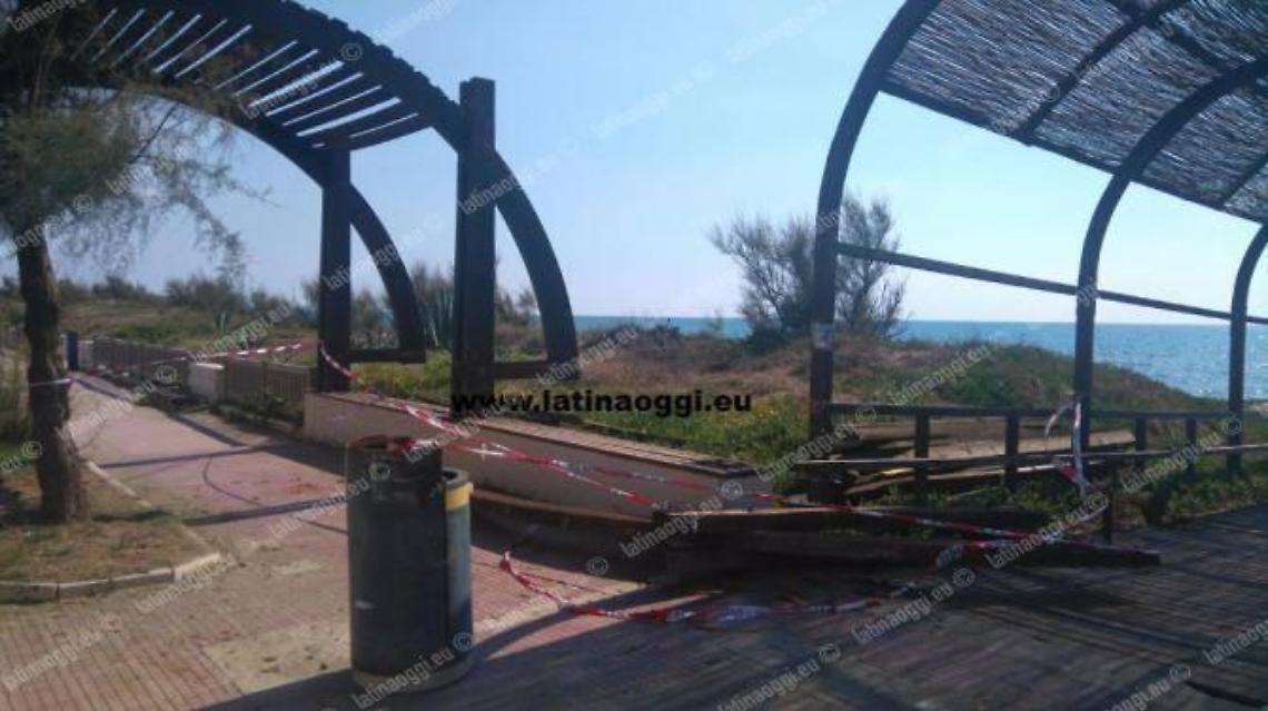 Accessi per disabili al mare, ora la polemica sui fondi regionali persi dal Comune