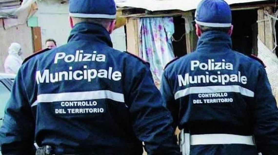 Chiusa l'isola ecologica, il sindaco: l'area versa in stato di degrado e c'è pericolo di incendi