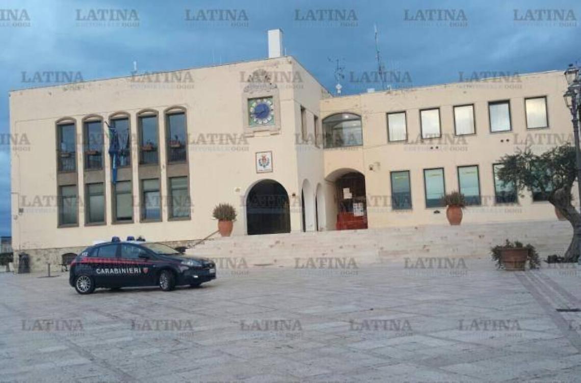 "Spartiti gli atti sulla lottizzazione di Sperlonga", la denuncia della consigliera MS