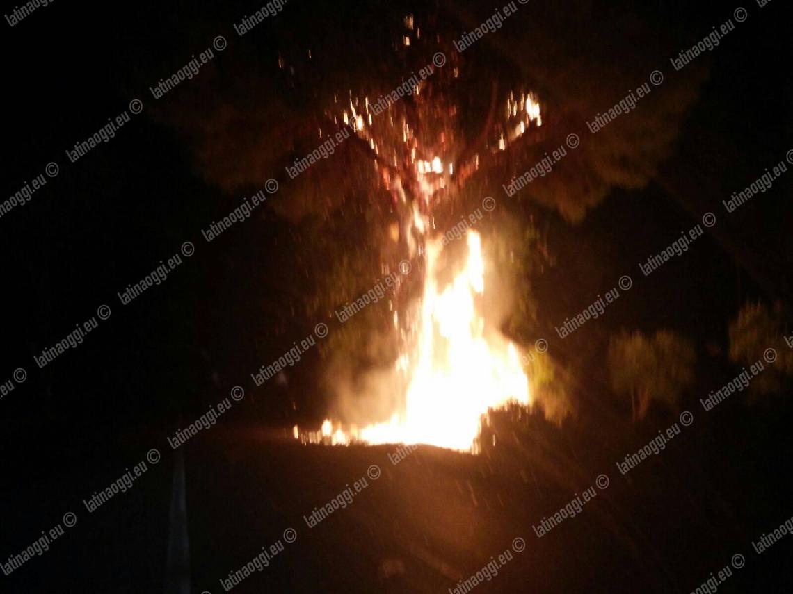 Incendio a Penitro, presunto piromane rintracciato e denunciato da polizia e carabinieri