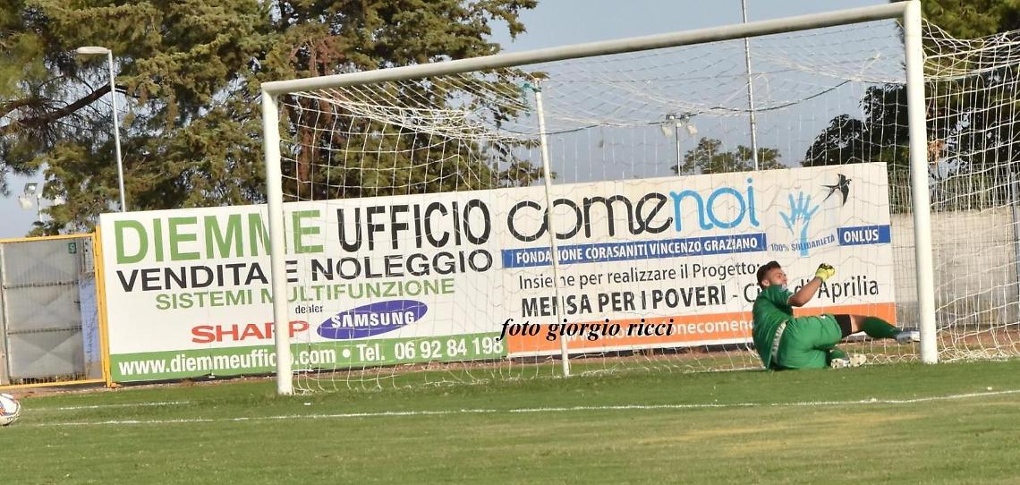 Aprilia avanti ai calci di rigore contro la Lupa Roma. Festa all'esordio al Quinto Ricci
