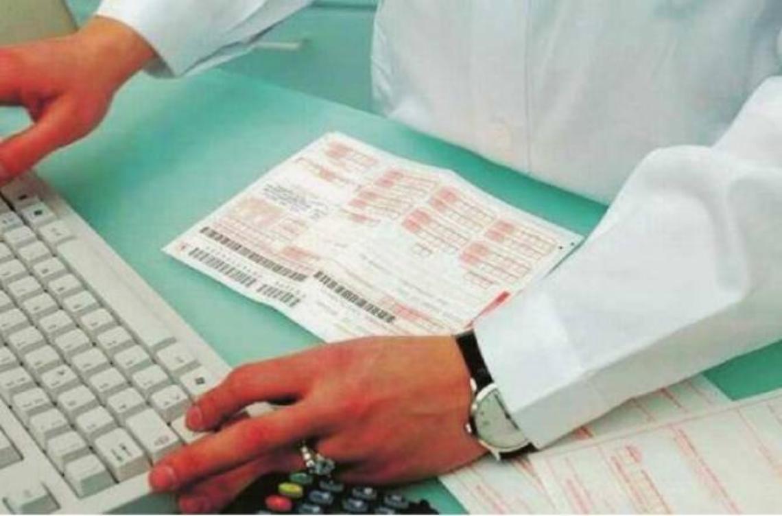 Ricette rubate e poi compilate per ottenere farmaci oppioidi: un 41enne denunciato per truffa