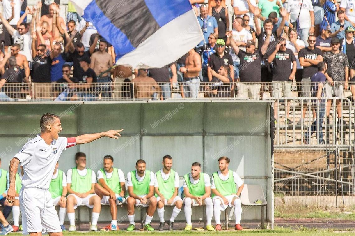 Latina, ascolta il tuo capitano. Parla Edoardo Catinali: "Bisogna onorare questa maglia"