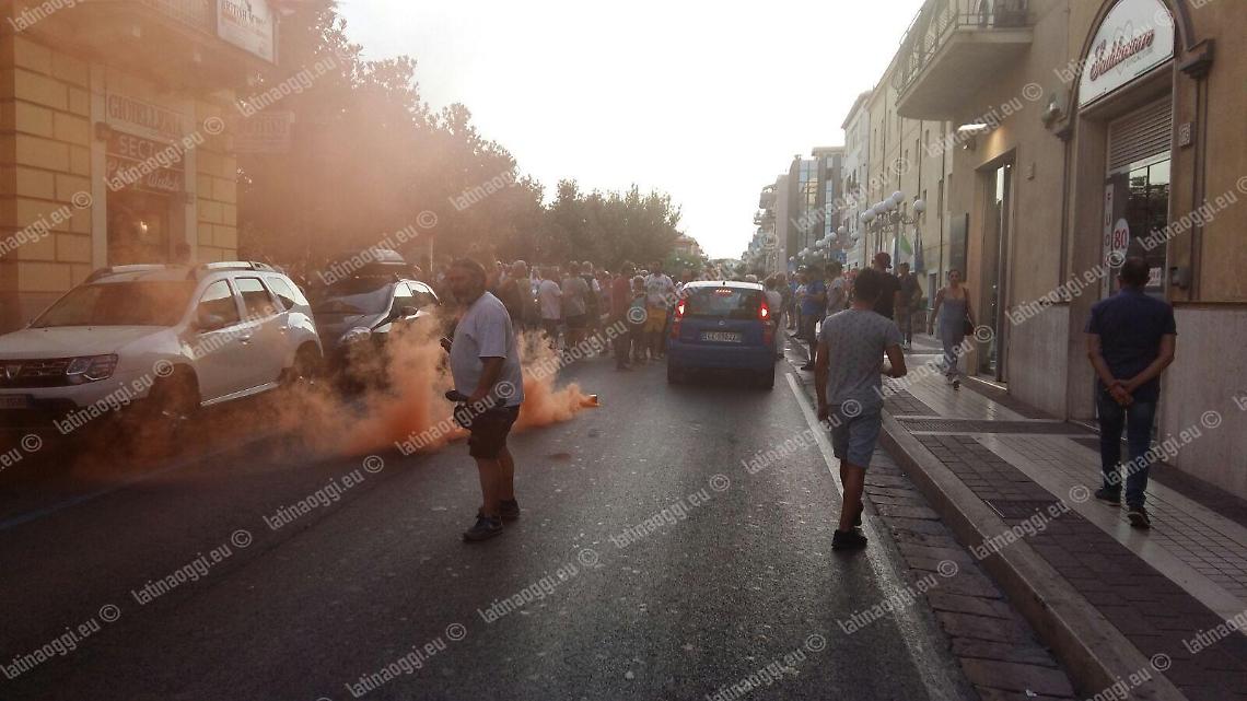 Emergenza idrica, denunciati i manifestanti “assetati”: il corteo non era autorizzato
