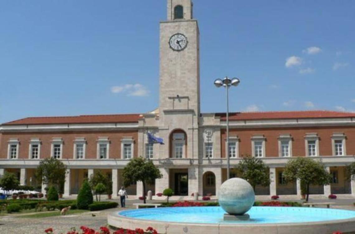 Tari, disguidi con l'assegnazione della gara per la spedizione e la bollettazione