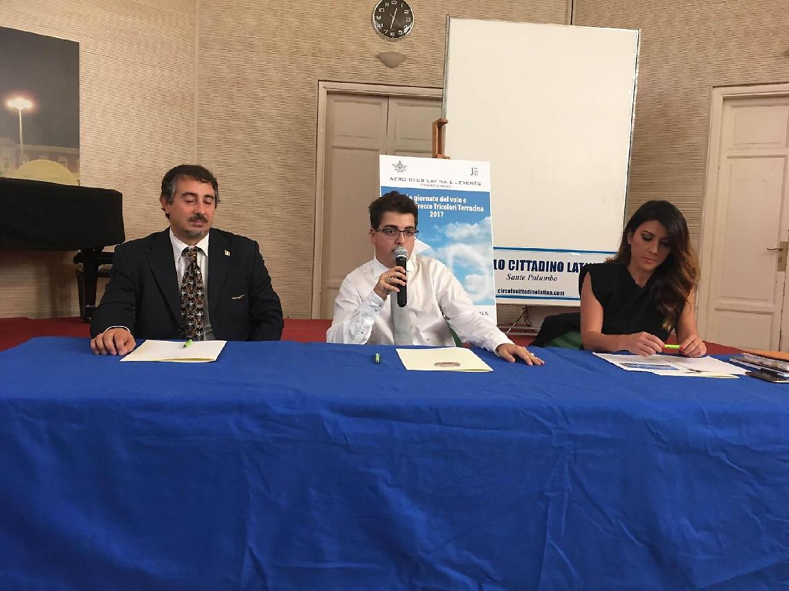 Tornano le Giornate del Volo e le Frecce Tricolori, gli eventi a Latina e Terracina