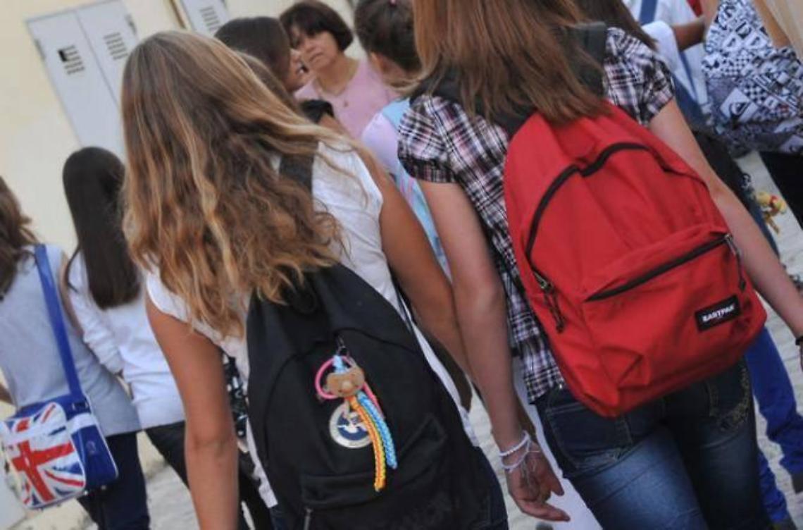L'augurio agli studenti per l'inizio del nuovo anno, il sindaco in visita nelle scuole