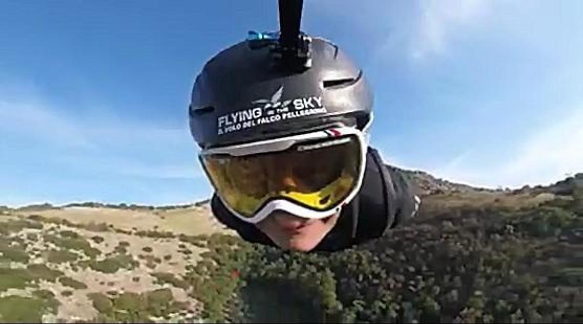 Flying in the Sky, anche Alemanno si è lanciato dal volo dell'angelo più lungo del mondo