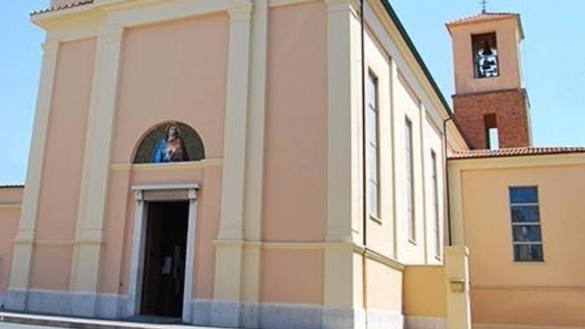 Entra in Chiesa con gli arnesi da scasso, la polizia lo scopre e lo denuncia