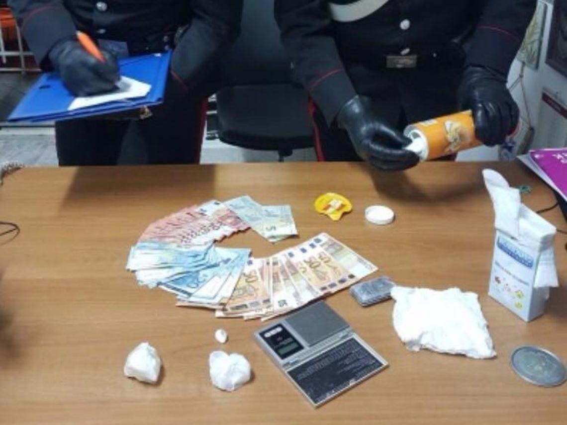 Con la cocaina in una busta di patatine, in arresto una coppia di Caserta