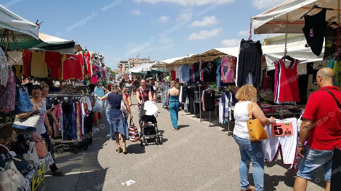 Tassa non pagata, sospese novanta licenze per il mercato settimanale