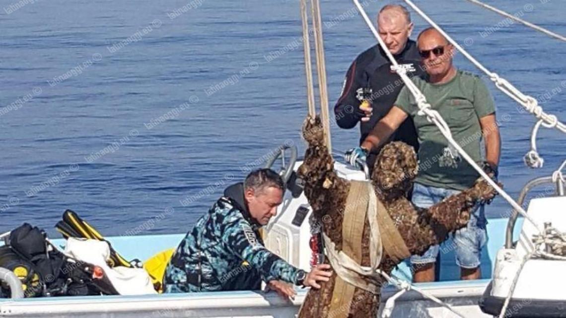 Dopo 25 anni  il Cristo del Circeo riemerge dalle acque