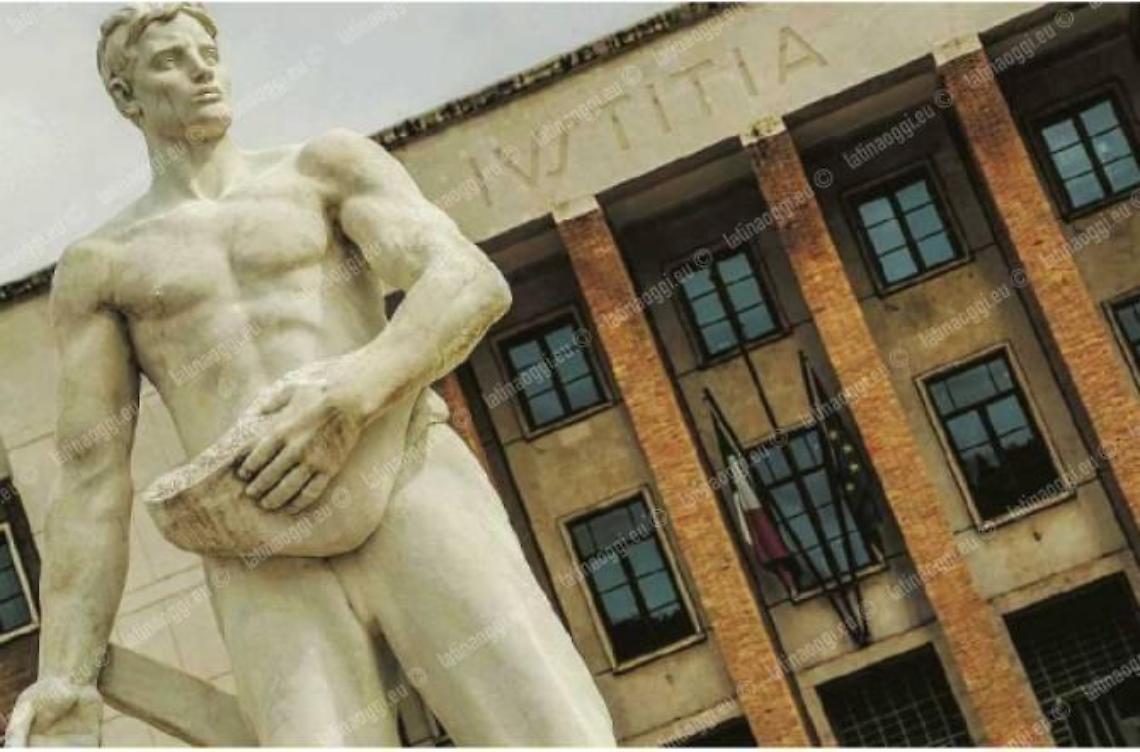 Aveva un passaporto francese contraffatto dopo un'evasione dagli arresti domiciliari, condannato