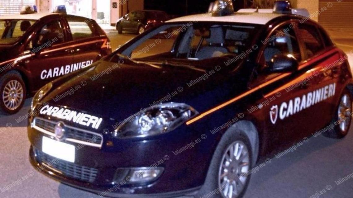 Il furto va a vuoto: i carabinieri arrestano un giovane e denunciano il complice