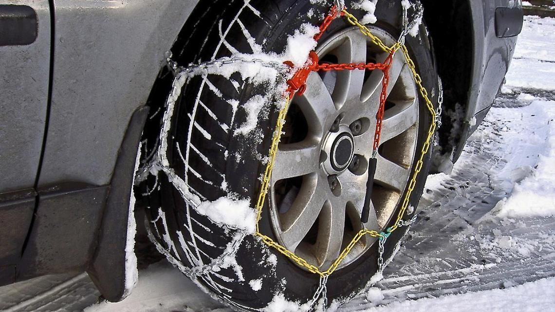 Pneumatici invernali e catene a bordo, dal 15 novembre l'obbligo su alcune strade provinciali
