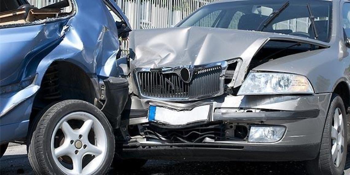 Falso incidente con mezzi gi&agrave; danneggiati, quattro denunciati